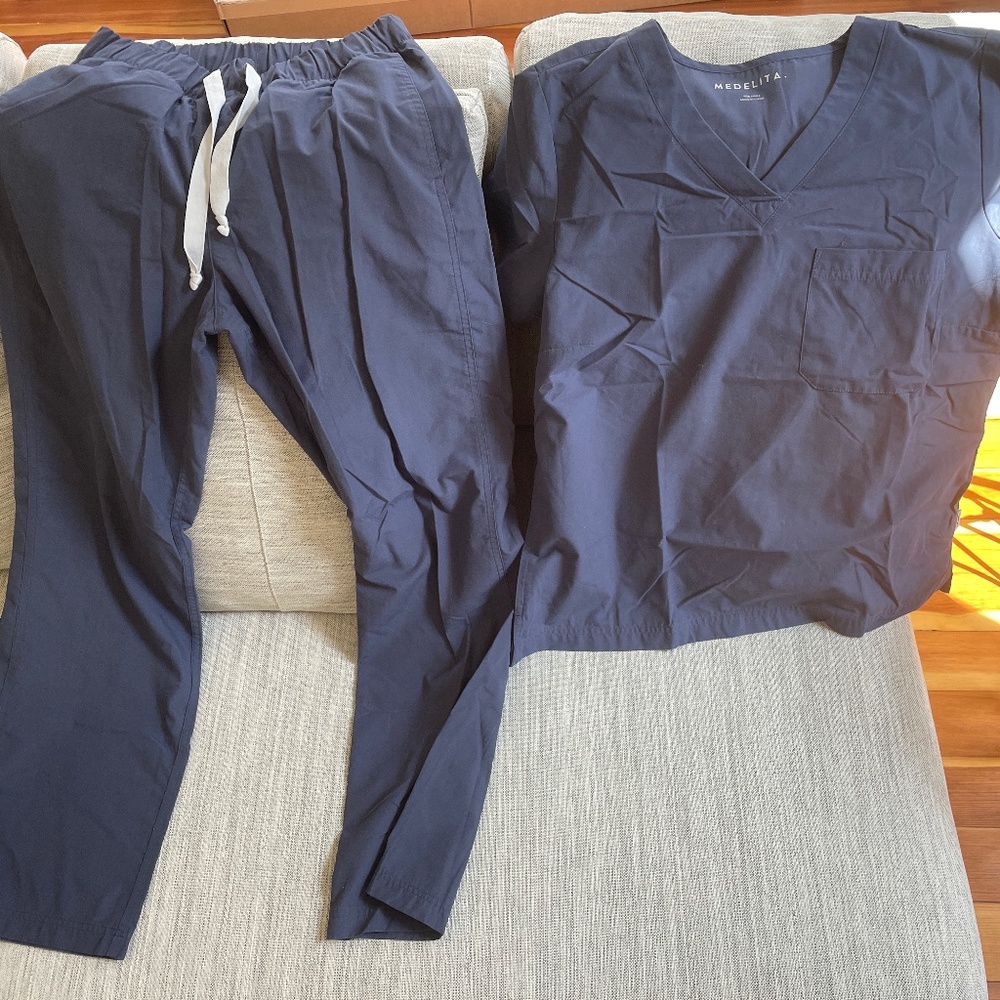 Medelita Classic scrubs women navy small set